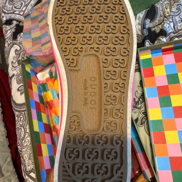 Auth!! Gucci Tennis GG Canvas Shelly Line Sneakers Pink - Picture 2 of 13